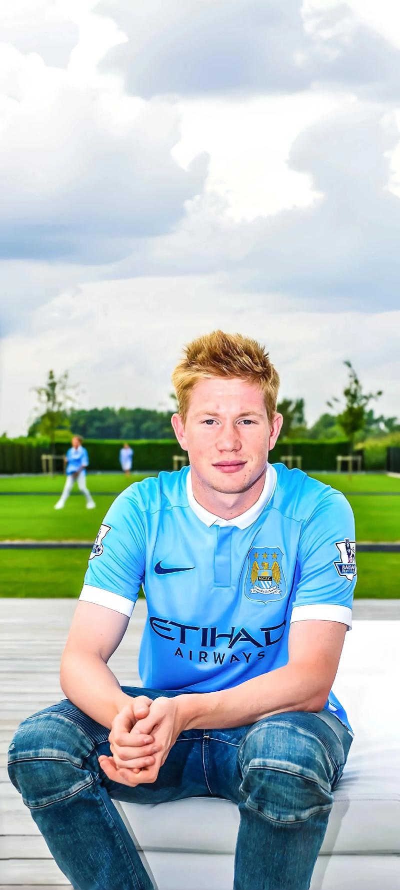 篮球篮网球员训练中展现高命中率