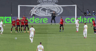 足协评议：成都蓉城胡荷韬进球被吹是误判，点球没判是错误