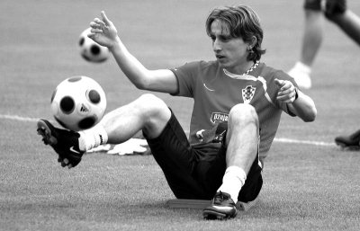 足球欧洲杯官方发布主题曲，引热议