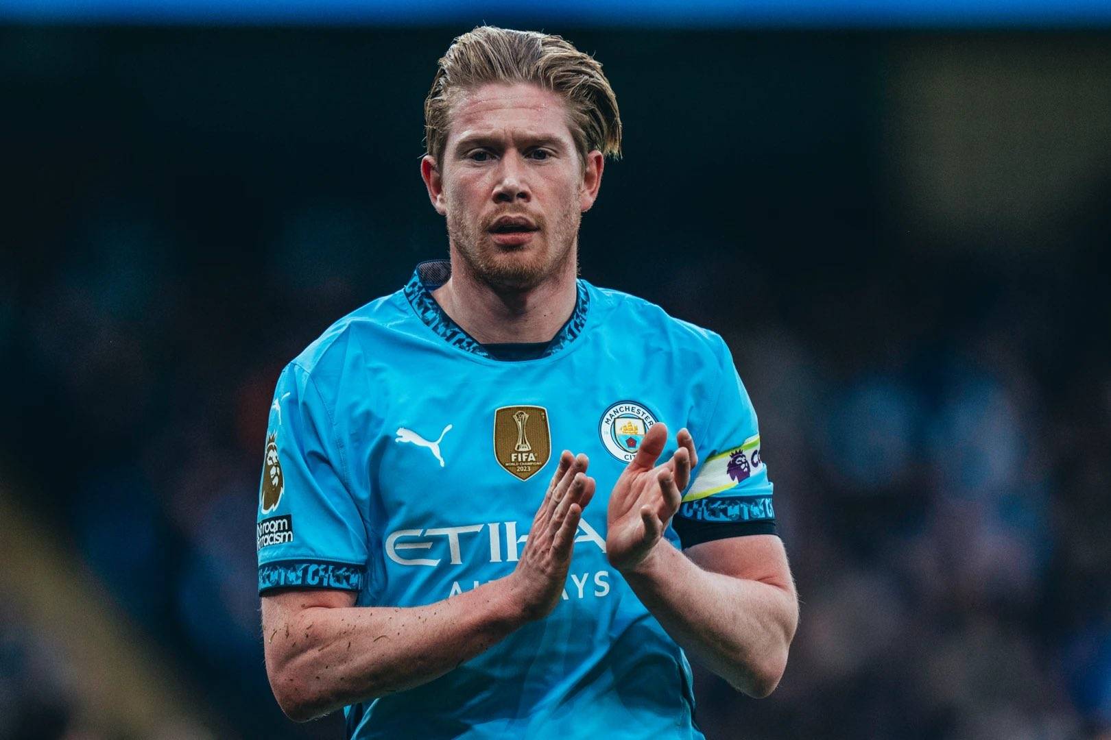 曼城替补席依然豪华