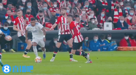 内蒙古多地滑雪场“开板”迎客，冬季旅游迅速升温