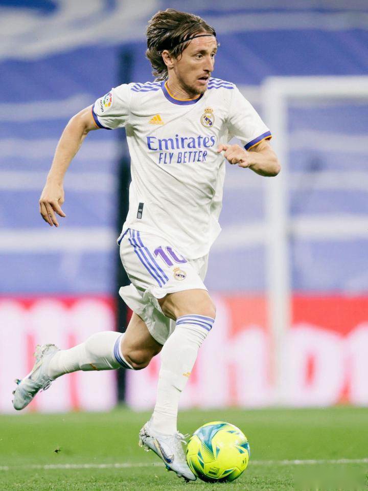 罗马诺：国米仍有意科内，但除非报价非同寻常否则罗马不卖